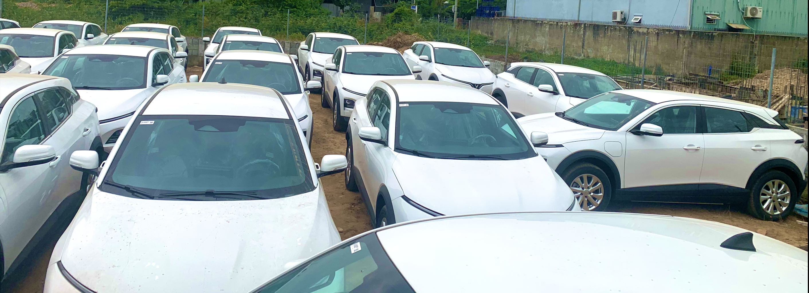 Thuê xe là phương án di chuyển tiện lợi và nhanh chóng