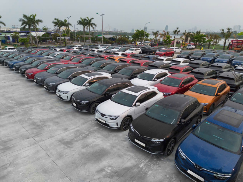 Thuê xe tự lái Đà Nẵng xe điện đời mới